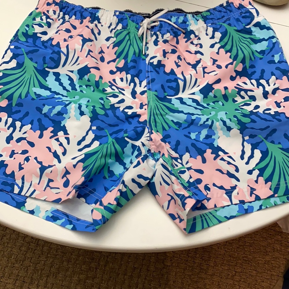New Men’s Lands’ End Swimming Trunks Size XL